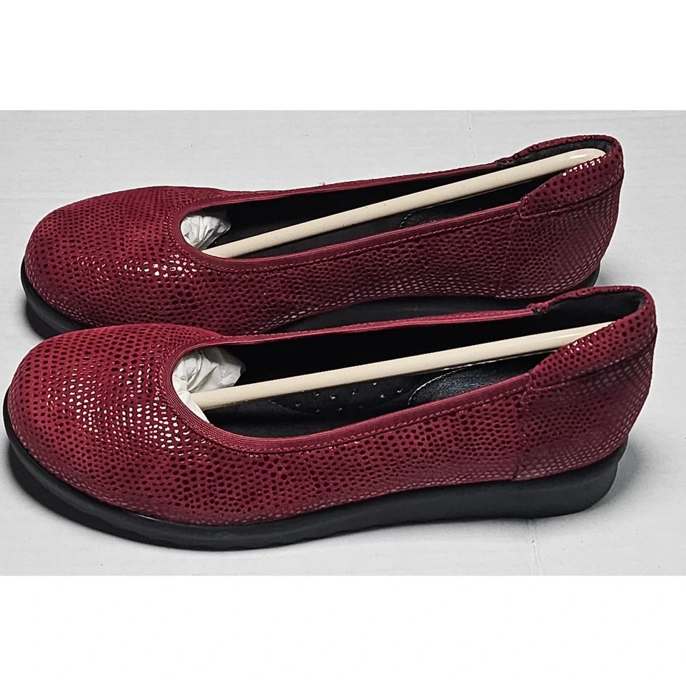 Vaneli Sport Donia Amaranto E Printed Leather Ballet Wedge Pumps Women's 6 M NEW